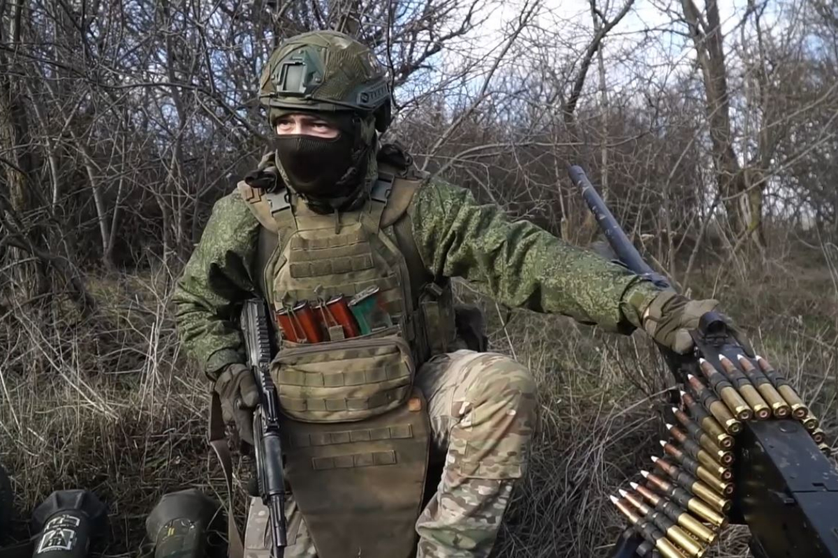 Разведчики группировки войск «Восток» показали трофеи, брошенные солдатами ВСУ под Великой Новосёлкой во время бегства