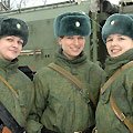 Женщины-военнослужащие подмосковной бригады управления всегда обеспечивают бесперебойную связь для командования Западного военного округа