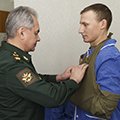 Министр обороны России вручил государственные награды военнослужащим, отличившимся в специальной военной операции